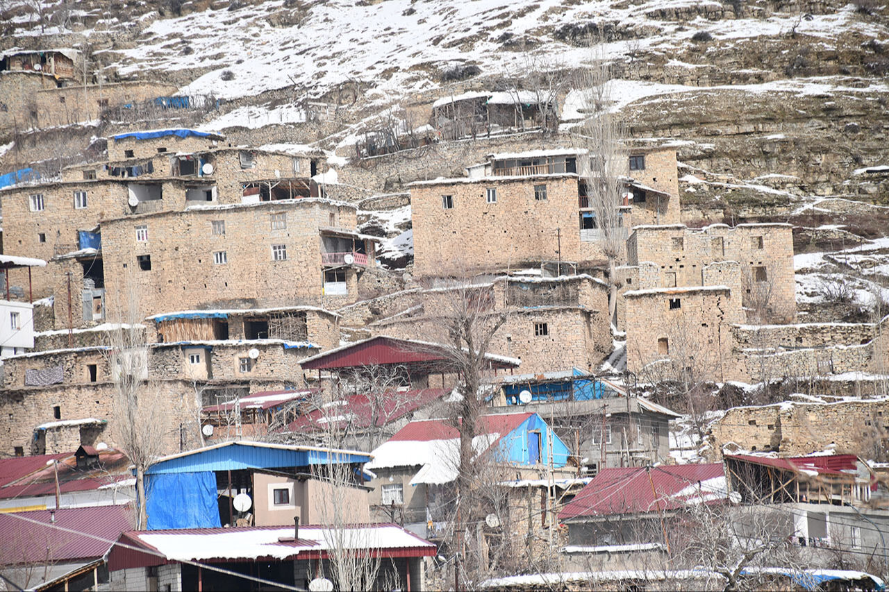 Betonlaşmaya direniyorlar! Karla mücadele eden Uzungeçit'te 100 yıllık evleri korumaya çalışıyorlar Betonlaşmaya direniyorlar! Karla mücadele eden Uzungeçit'te 100 yıllık evleri korumaya çalışıyorlar - 4. Resim