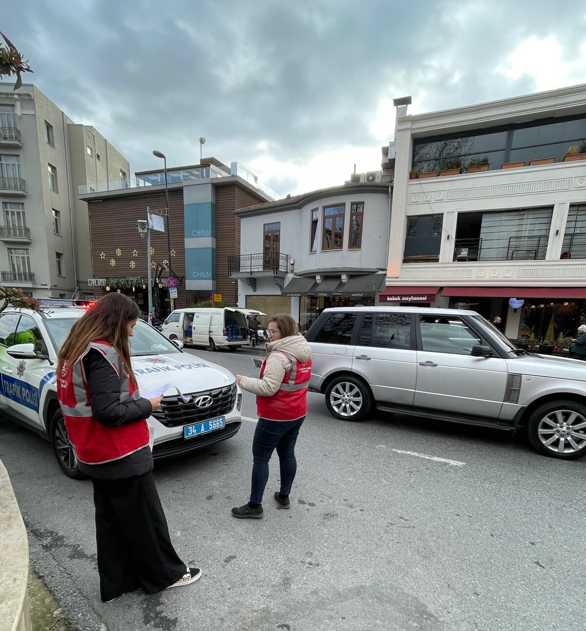 Onlara yakalanan yanıyor! Adım adım geziyorlar... 23 yer için suç duyurusu başlatıldı - 2. Resim