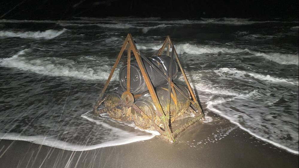 Sahile vurdu! Ekipler harekete ge&ccedil;ti - 1. Resim