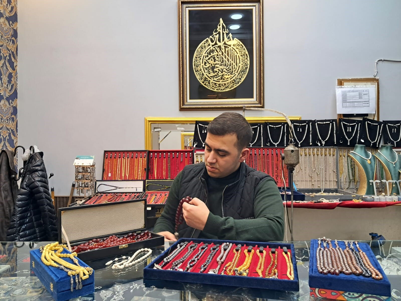 Tespihler yeni yatırım aracı oluyor: 100 bin lira ile 200 bin lira arasında alıcı bulabiliyor! Tespihler yeni yatırım aracı oluyor: 100 bin lira ile 200 bin lira arasında alıcı bulabiliyor! - 3. Resim