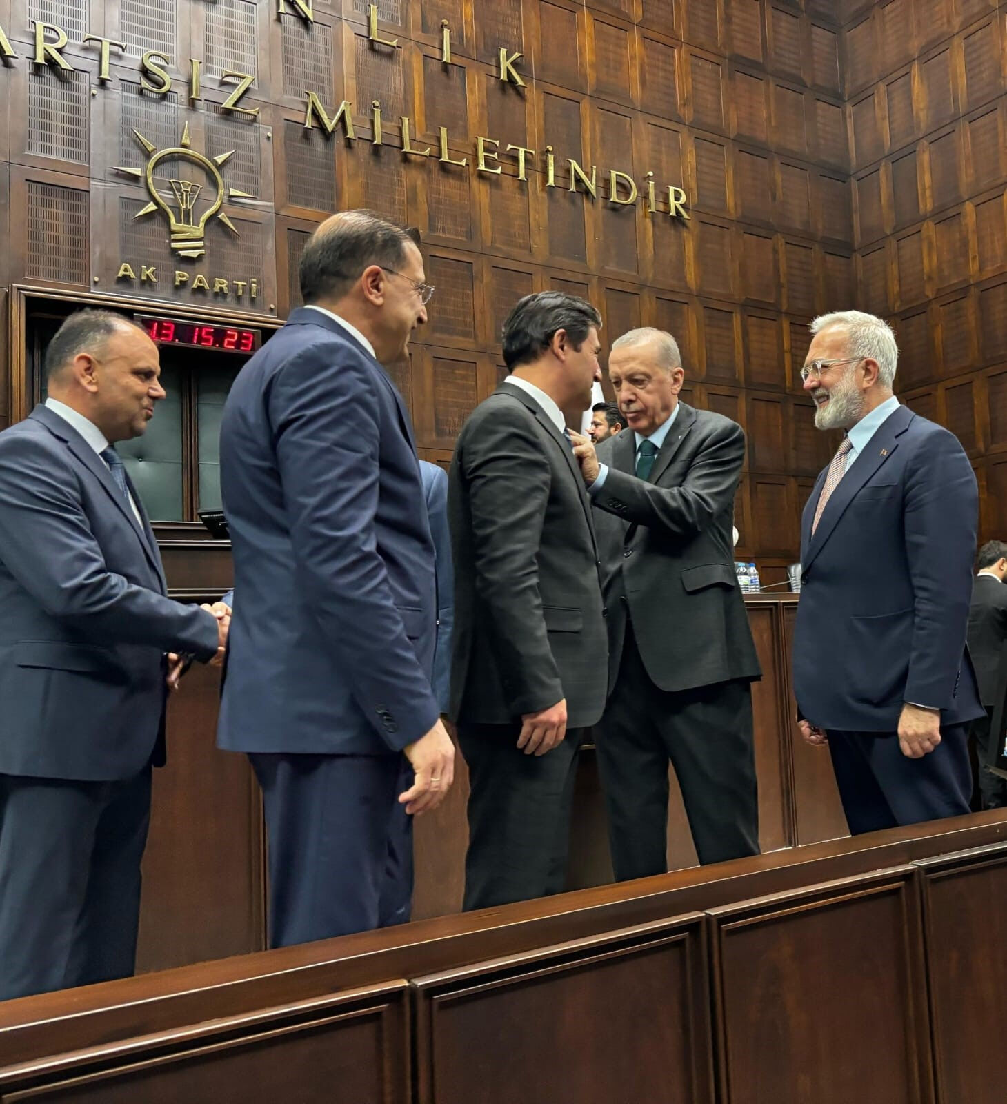 10 belediye başkanı AK Parti'ye geçti 10 belediye başkanı AK Parti'ye geçti - 1. Resim