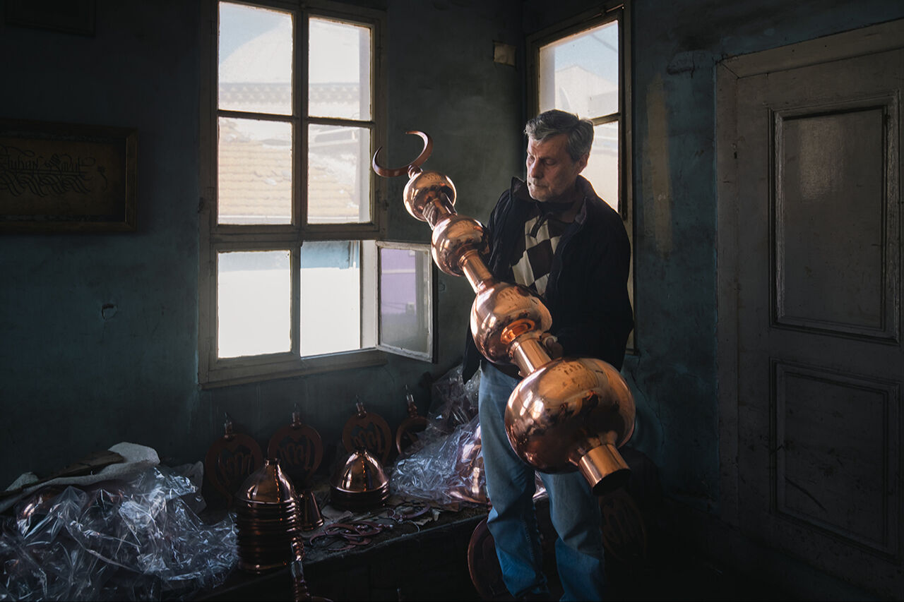 150 bin liralık alem! Bursa'da ürettiği alemler dünya camilerini süslüyor 150 bin liralık alem! Bursa'da ürettiği alemler dünya camilerini süslüyor! - 3. Resim