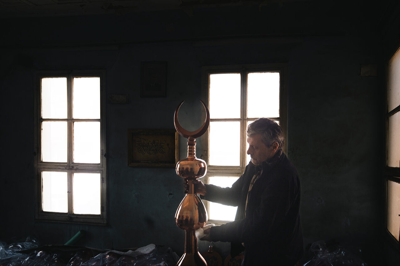 150 bin liralık alem! Bursa'da ürettiği alemler dünya camilerini süslüyor 150 bin liralık alem! Bursa'da ürettiği alemler dünya camilerini süslüyor! - 4. Resim