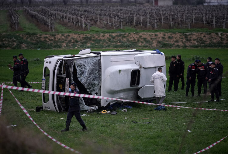 Buldan Denizli trafik kazasında ölenlerin isimleri belli oldu mu? Buldan Denizli trafik kazası gündem oldu - 1. Resim