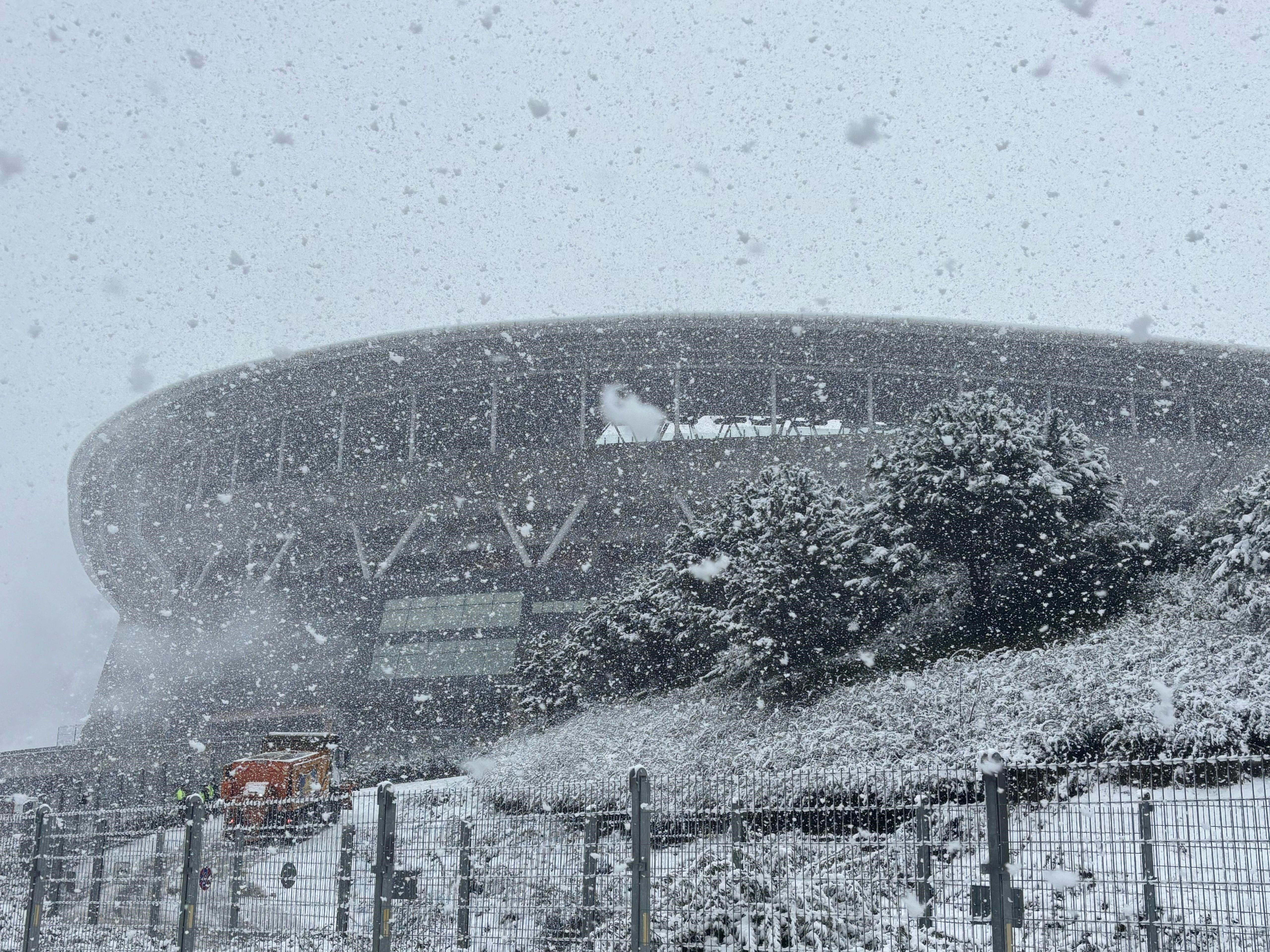 Galatasaray - AZ Alkmaar maçı oynanacak mı? İstanbul'daki yoğun kar yağışı nedeniyle maç iptal olabilir - 3. Resim