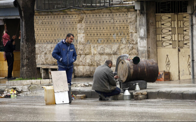 40 yıllık ekonomik sermaye 14 yılda buharlaştı: Her 10 Suriyeliden 9'u yoksulluk içinde! 40 yıllık ekonomik sermaye 14 yılda buharlaştı: Her 10 Suriyeliden 9'u yoksulluk içinde! - 4. Resim