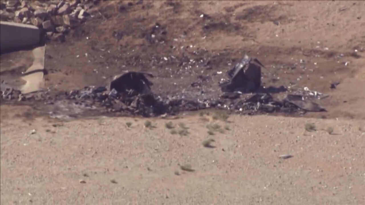 ABD'de uçaklar havada çarpıştı! İki kişi hayatını kaybetti ABD'de uçaklar havada çarpıştı! İki kişi hayatını kaybetti - 1. Resim