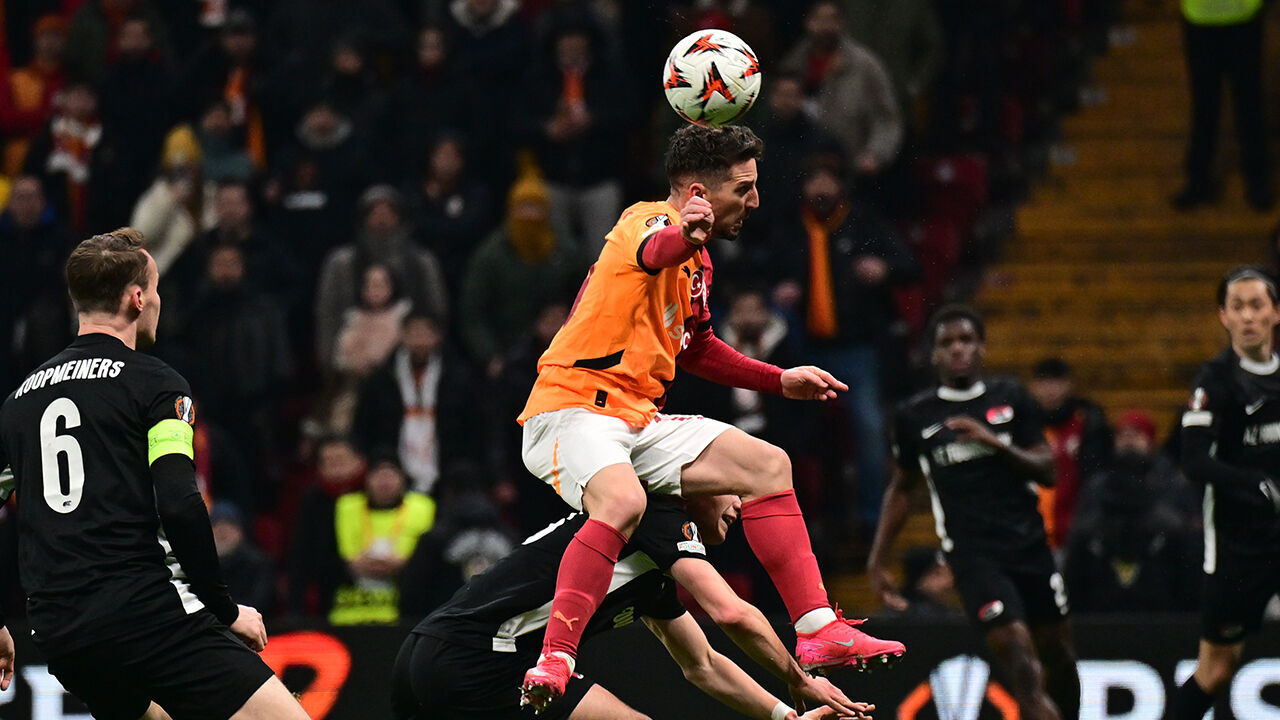 Avrupa'ya buruk veda! Aslan, Az Alkmaar'a diş geçiremeyerek elendi Galatasaray-AZ Alkmaar | Canlı Anlatım - 1. Resim