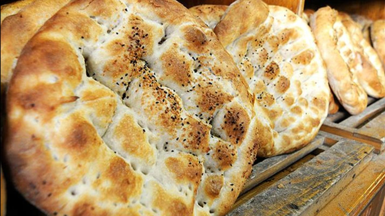 Ekrem İmamoğlu duyurdu! Halk Ekmek ramazan pidesi fiyatı belli oldu Ramazan pidesinin yeni fiyatı belli oldu! Fırıncılar Federasyonu  Başkanı'ndan açıklama