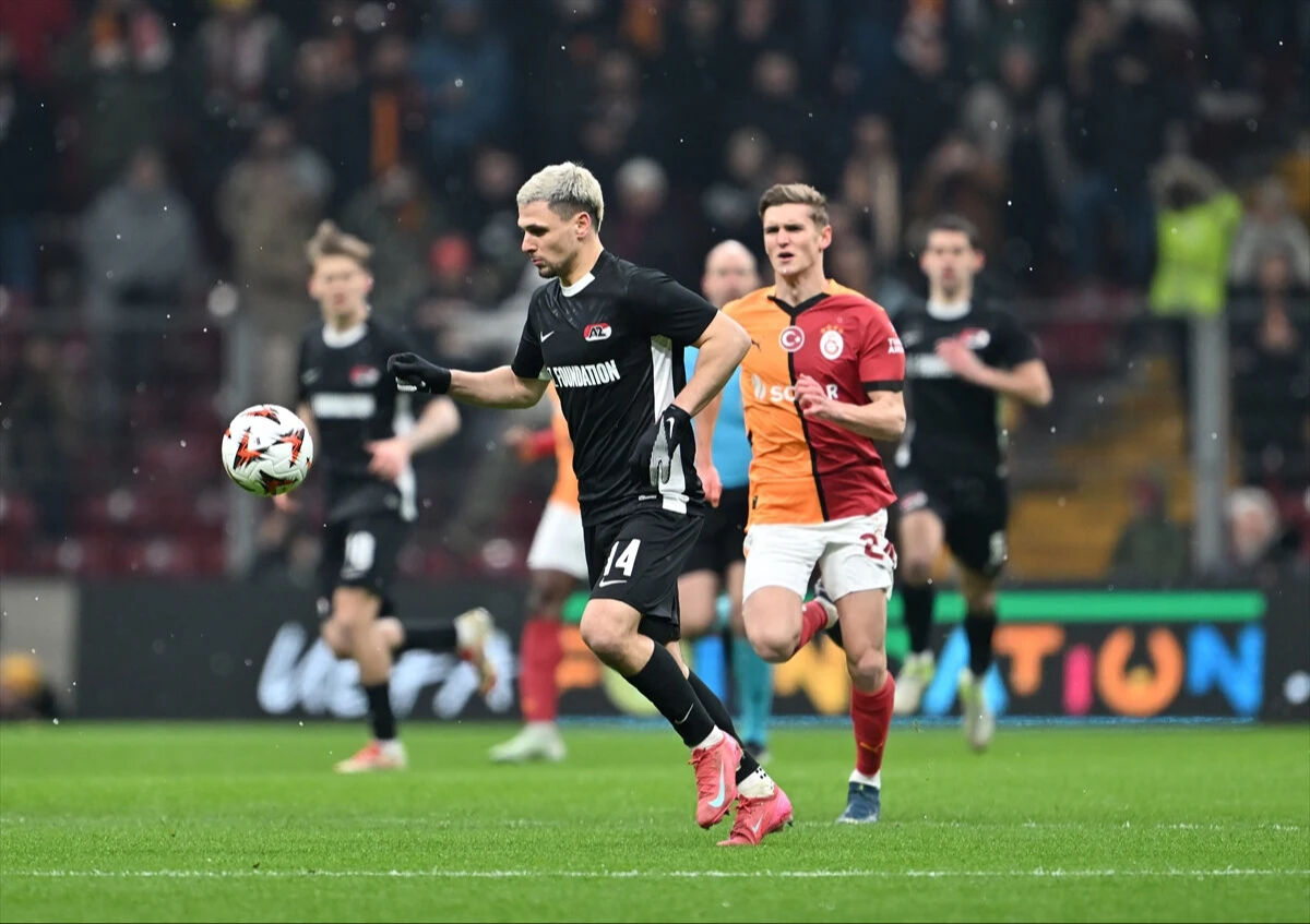 Elias Jelert: "Fenerbahçe maçını kazanmamız gerekiyor" - 1. Resim