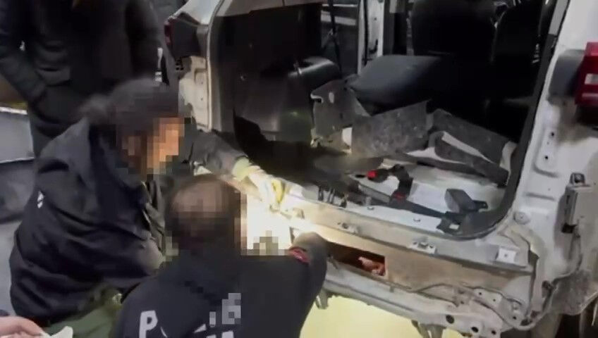 İran plakalı otomobilden 34 kilo eroin çıktı İran plakalı otomobilden 34 kilo eroin çıktı - 1. Resim