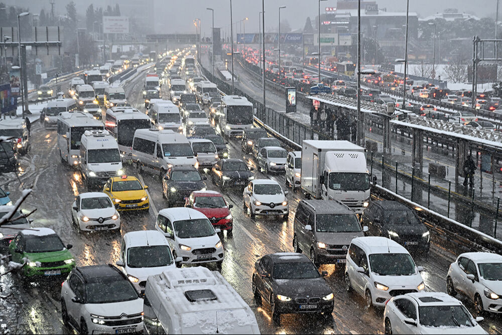 İstanbul'da kar fırtınası başlıyor! Hayati uyarı geldi: Mecbur olmadıkça dışarı çıkmayın İstanbul'da kar fırtınası başlıyor! Hayati uyarı geldi: Mecbur olmadıkça dışarı çıkmayın - 6. Resim