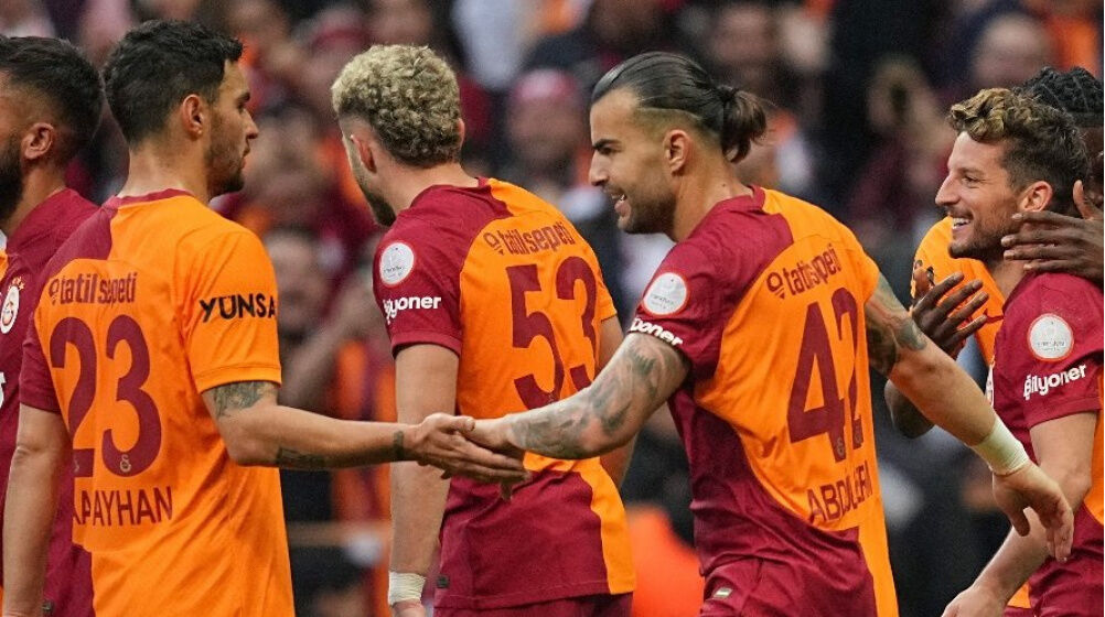Muslera cezalı mı? Az Alkmaar Galatasaray maç kadrosu ilk 11'de beklenen isimler belli oldu! - 3. Resim