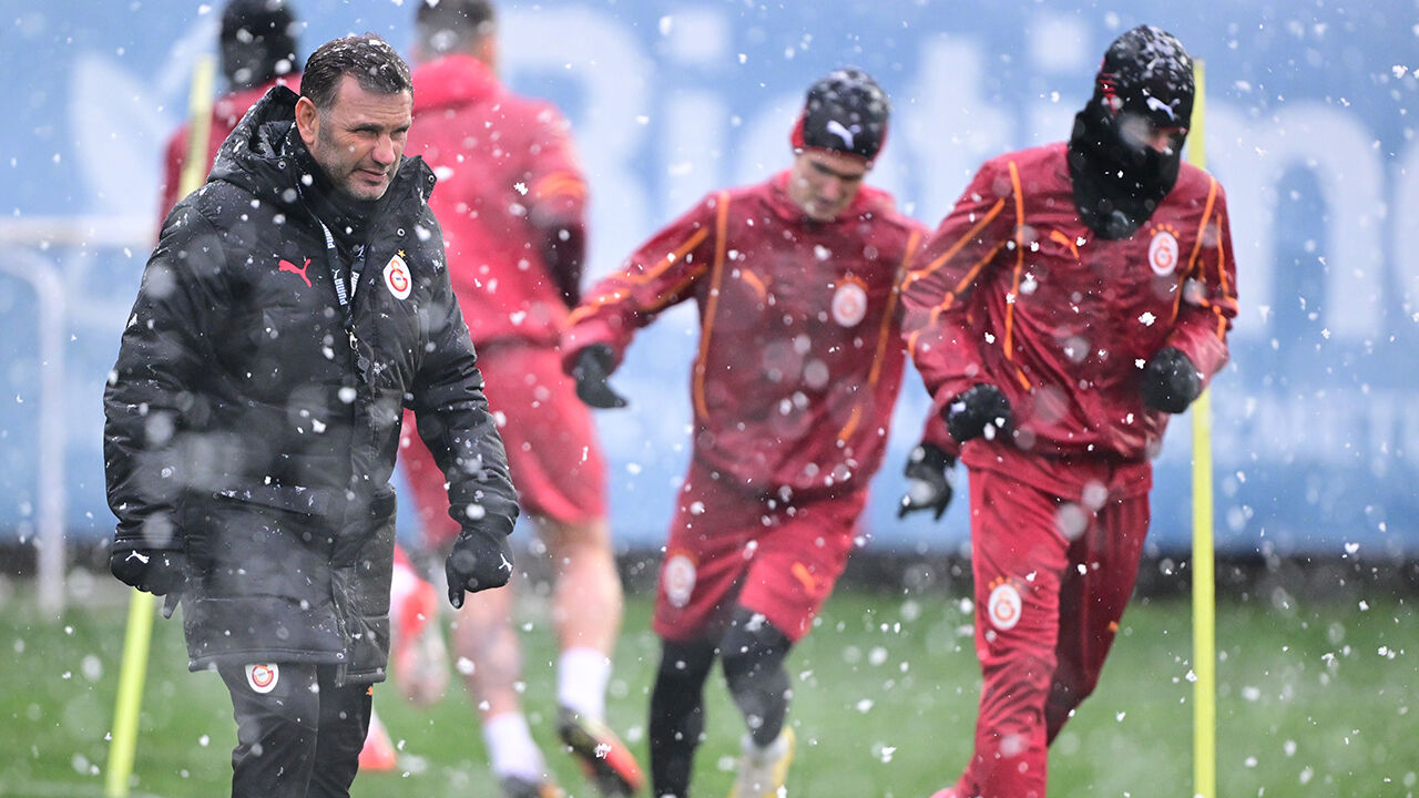 Okan Buruk: Hiç beklemediğimiz bir mağlubiyet aldık Okan Buruk: Hiç beklemediğimiz bir mağlubiyet aldık - 4. Resim