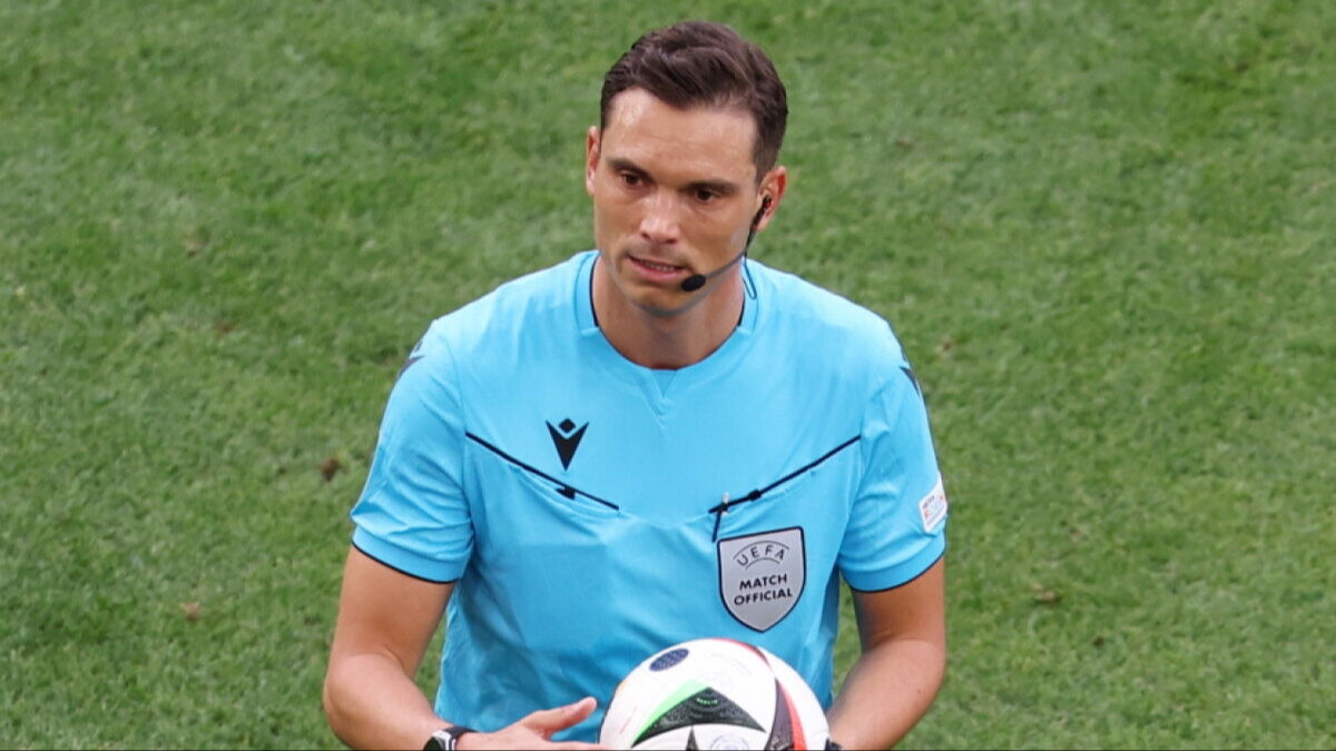 Sandro Scharer istatistikleri nasıl, hangi maçları yönetti? Anderlecht Fenerbahçe maçının hakemi Sandro Scharer oldu! Sandro Scharer istatistikleri nasıl, hangi maçları yönetti? Anderlecht Fenerbahçe maçının hakemi Sandro Scharer oldu! - 4. Resim