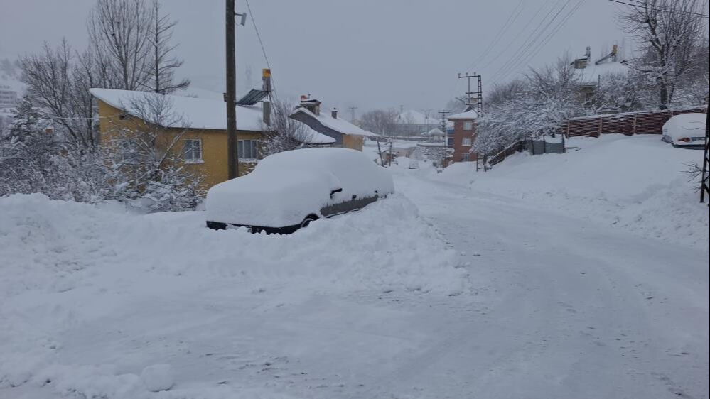 Tunceli'de köylere ulaşım kesildi! Yollar kapanınca okullar da tatil edildi - 3. Resim