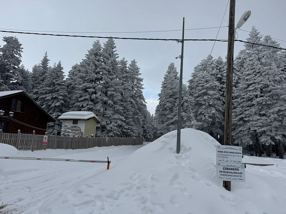 Uludağ'da kar kalınlığı 118 santimetreyi buldu - 1. Resim