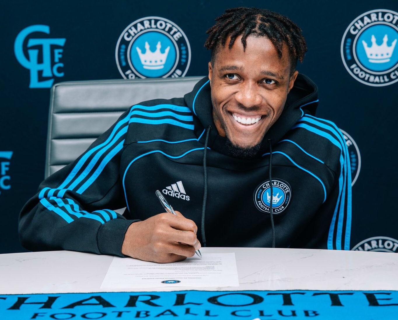 Wilfried Zaha'dan Galatasaray açıklaması:  Wilfried Zaha'dan Galatasaray açıklaması: