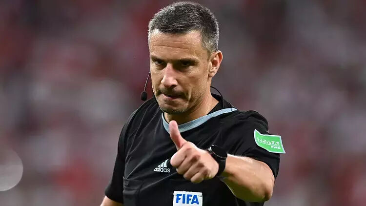 Derbiye finallerin hakemi! Galatasaray-Fenerbahçe maçında Slavko Vincic düdük çalacak Derbiye finallerin hakemi! Galatasaray-Fenerbahçe maçında Slavko Vincic düdük çalacak - 2. Resim