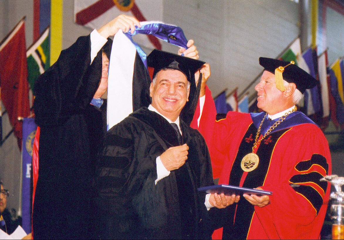 Hasret 12 yıla çıktı... Enver Ağabey’i yad ediyoruz! Hasret 12 yıla çıktı... Enver Ağabey’i yad ediyoruz! - 2. Resim