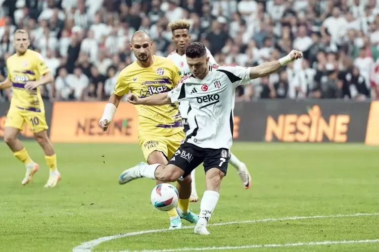 Beşiktaş, 3 puanı 3 golle alıyor! Kartal deplasmanda yenilmiyor ikas Eyüpspor - Beşiktaş | Canlı Anlatım - 1. Resim