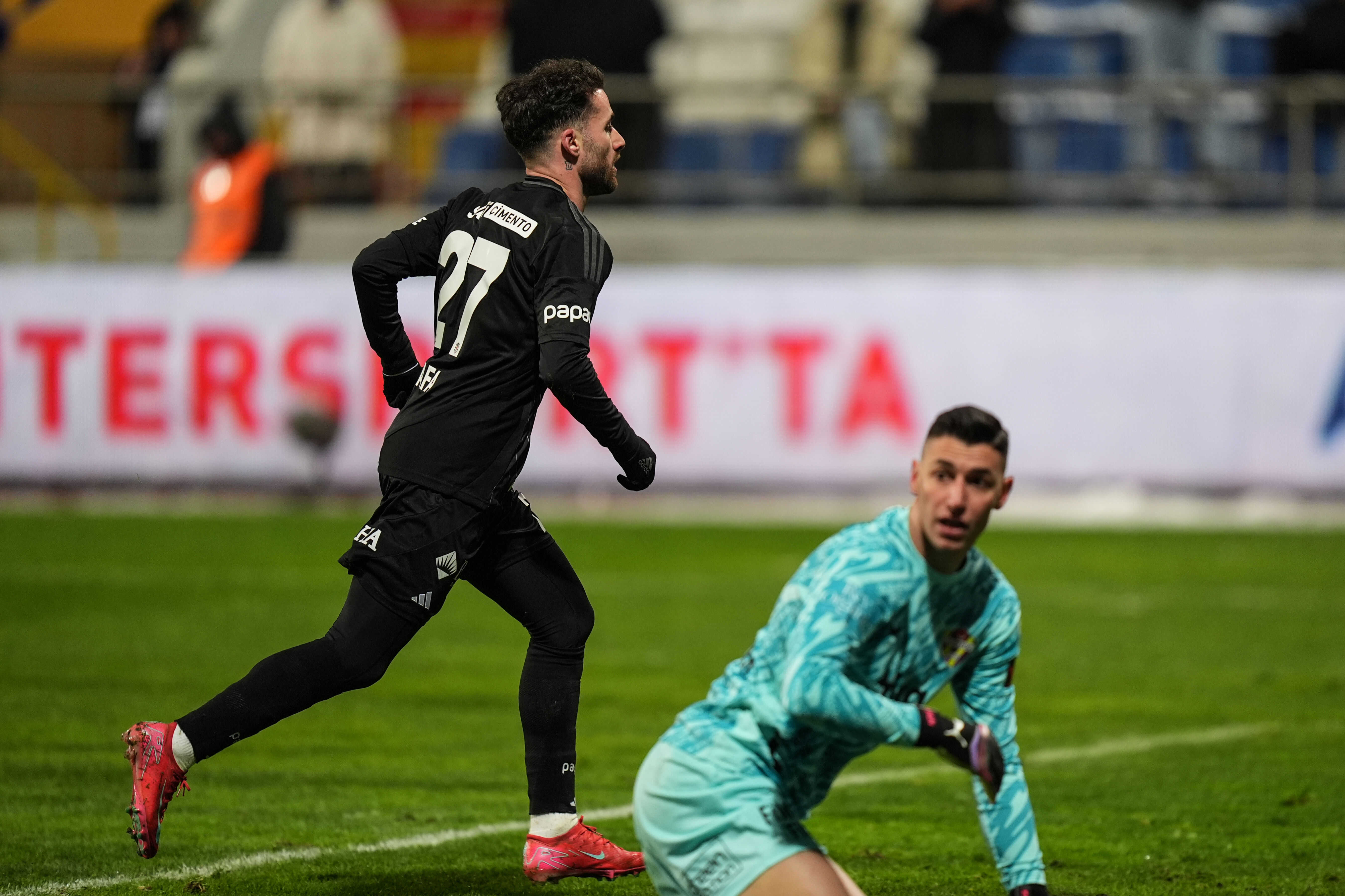 Beşiktaş, 3 puanı 3 golle alıyor! Kartal deplasmanda yenilmiyor ikas Eyüpspor - Beşiktaş | Canlı Anlatım - 1. Resim