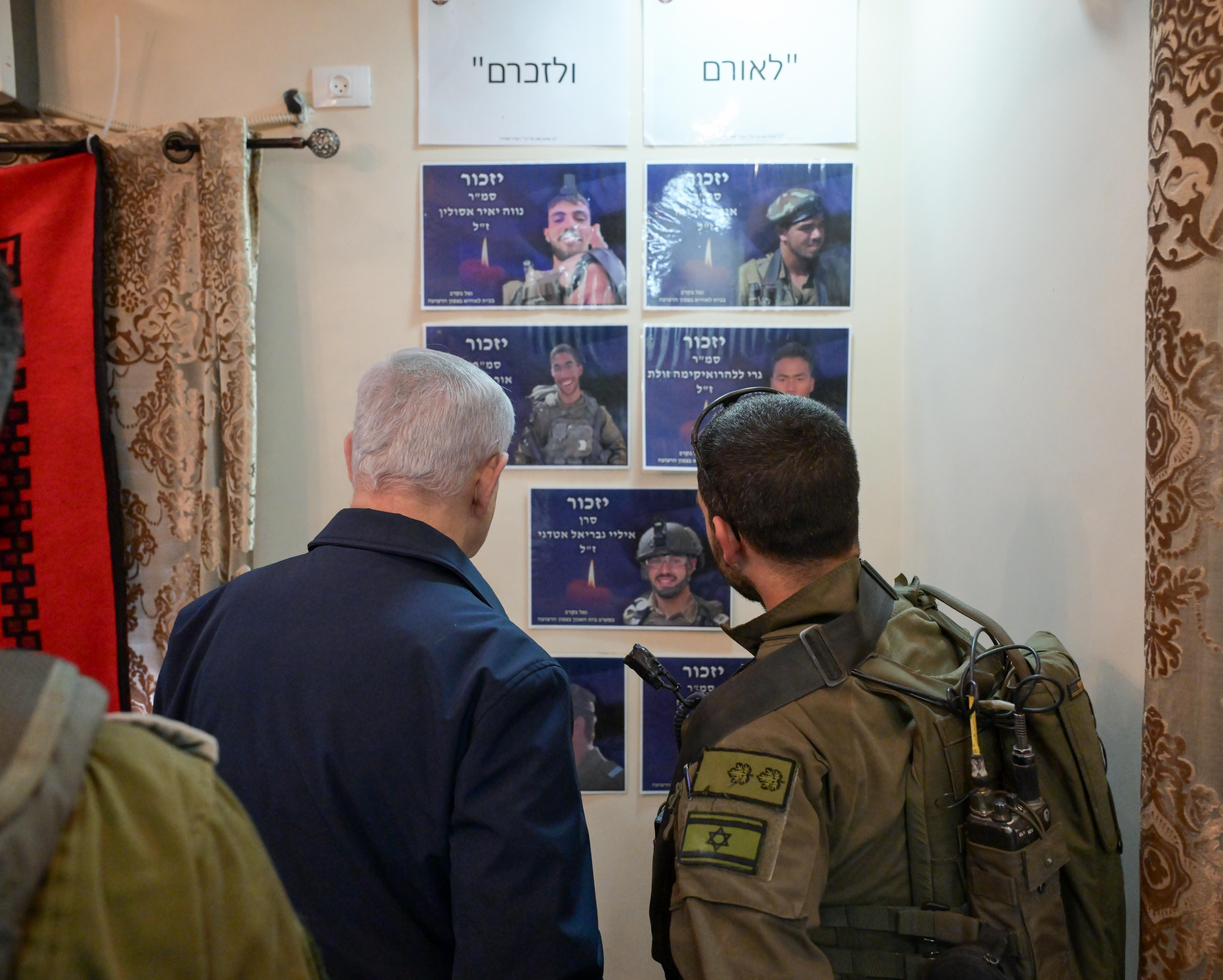 Soykırımcı Netanyahu'dan skandal eylem! Filistinli sivillerin evini bastı Soykırımcı Netanyahu'dan skandal eylem! Filistinli sivillerin evini bastı - 1. Resim