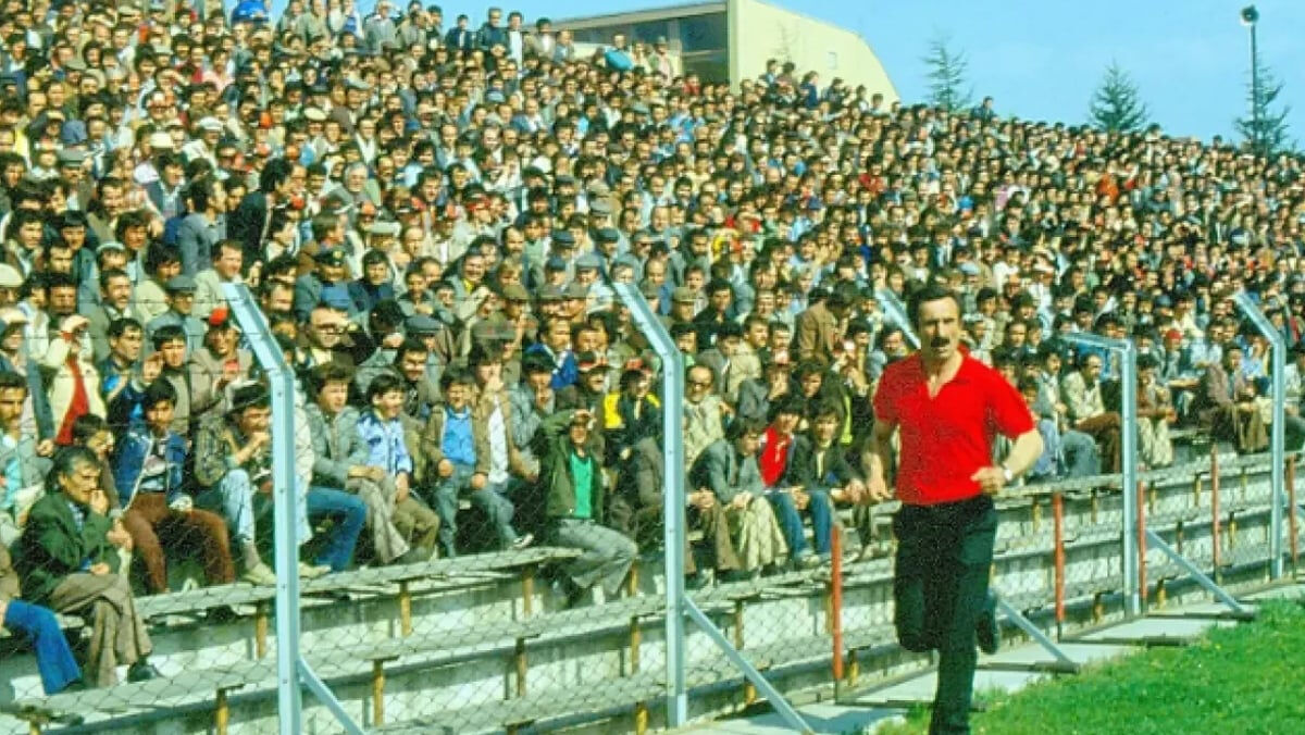 Amigo Orhan kimdir? Orhan Erpek kaç yaşında, neden öldü? Türkiye'nin ilk amigosu hayatını kaybetti Amigo Orhan kimdir? Orhan Erpek kaç yaşında, neden öldü? Türkiye'nin ilk amigosu hayatını kaybetti - 2. Resim