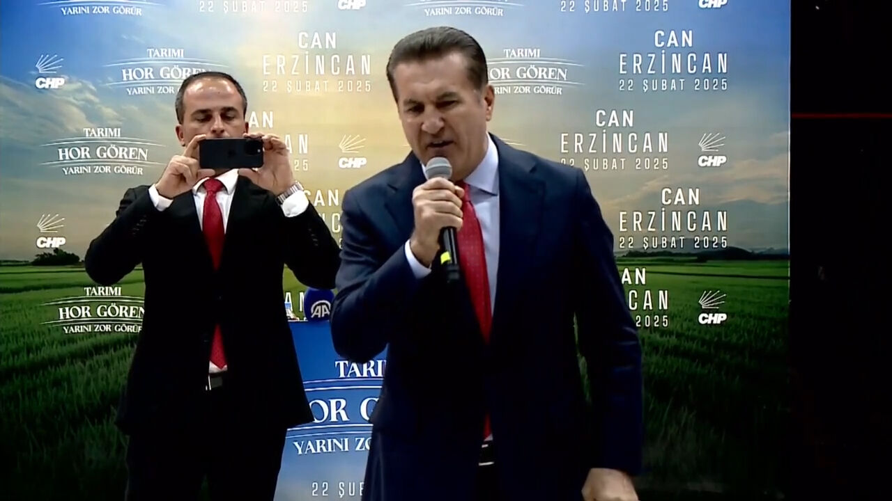 Mustafa Sarıgül'den Özgür Özel'e dikkat çeken sözler: Bir gün Başbakanlık'ta sizi ziyaret ederiz Mustafa Sarıgül'den Özgür Özel'e dikkat çeken sözler: Bir gün Başbakanlık'ta sizi ziyaret ederiz - 1. Resim