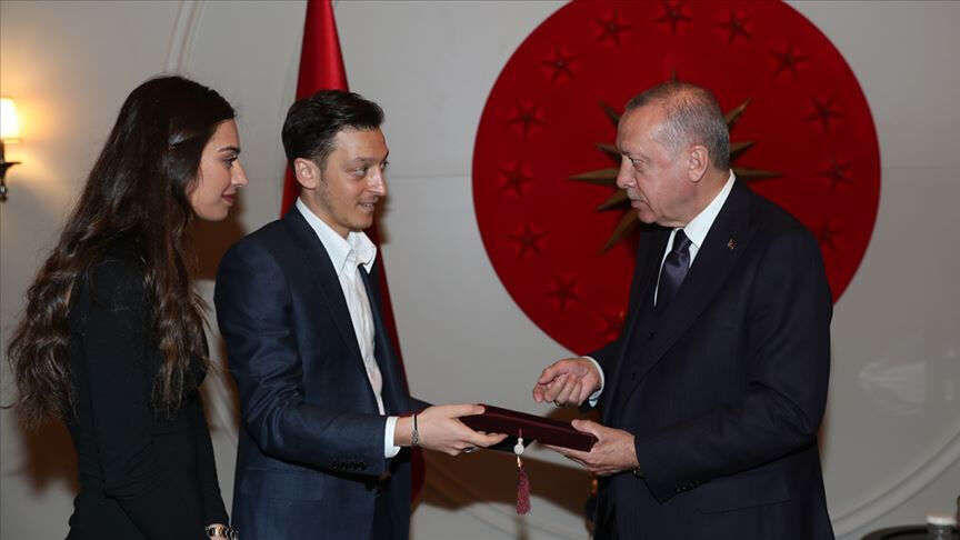 AK Parti'de yeni kadro şekilleniyor! Mesut Özil ve Sinan Akçıl yönetime dahil olacak AK Parti'de yeni kadro şekilleniyor! Mesut Özil ve Sinan Akçıl yönetime dahil olacak - 3. Resim