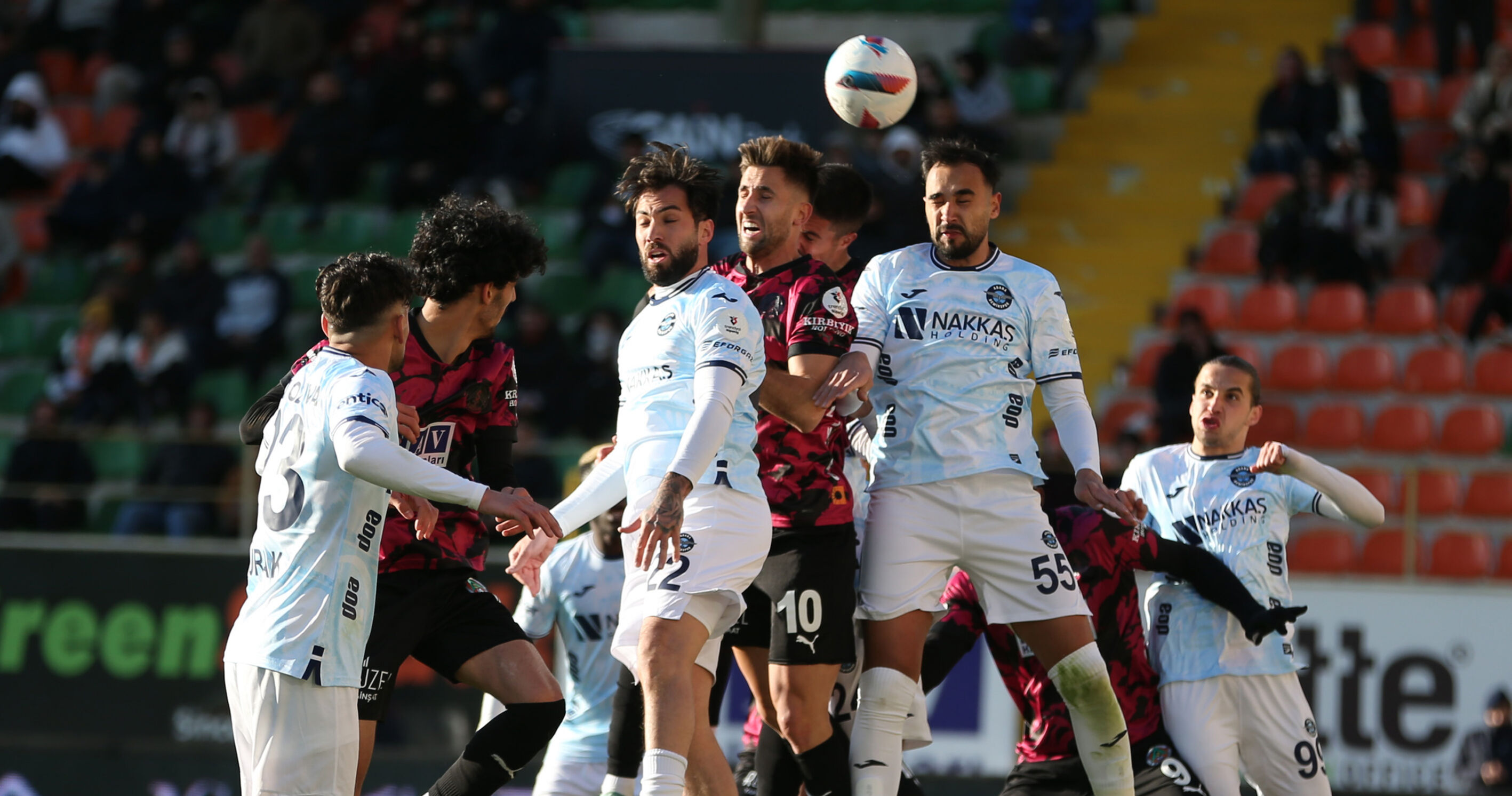 Alanyaspor kendi evinde 2-0'dan geri döndü! 90'da gol geldi... - 1. Resim