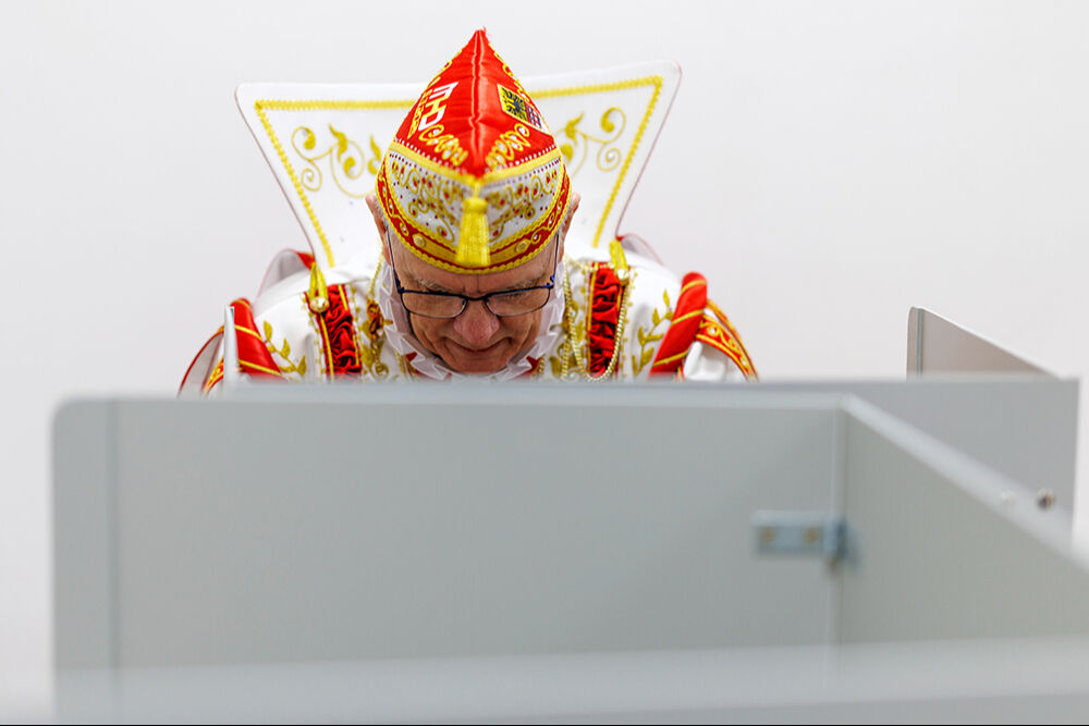 Almanya'da seçim başladı, halk sandığa gidiyor - 1. Resim