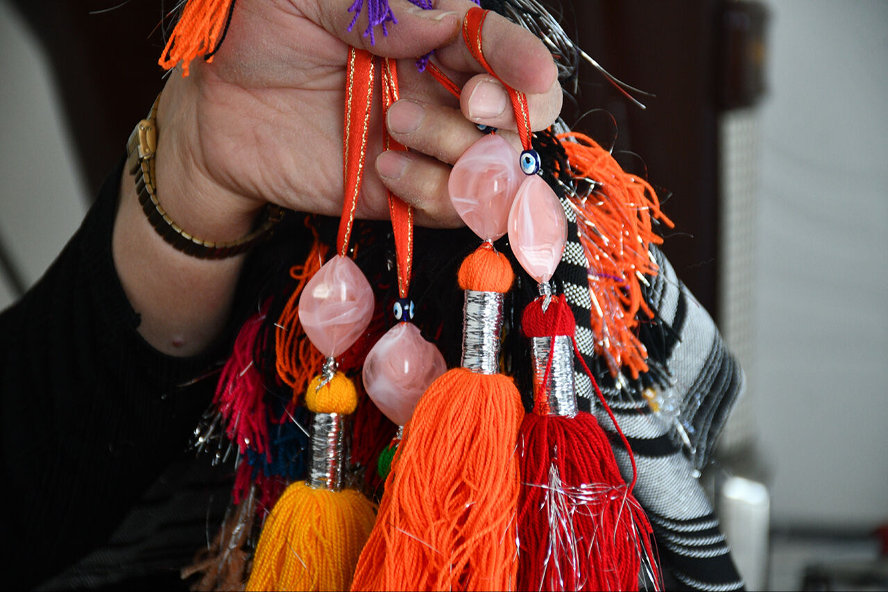 Kışın yapıp baharda altın fiyatına satıyorlar! Şırnak'ta d&uuml;ğ&uuml;nlerin vazge&ccedil;ilmezi puşiler - 2. Resim