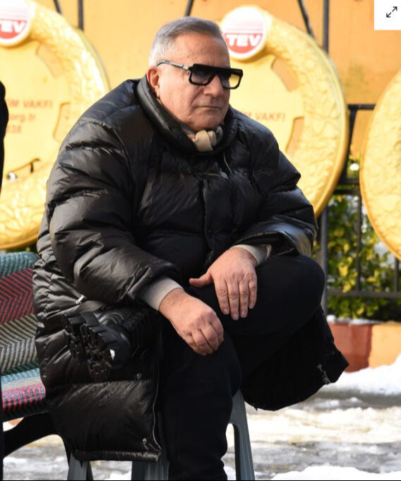 Mehmet Ali Erbil'in acı günü! Cenazede ayakta durmakta zorlandı - 3. Resim