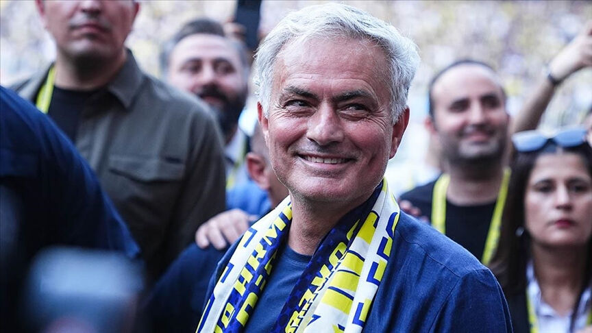 Mourinho, derbi öncesi Fenerbahçe'ye güven aşılıyor: 