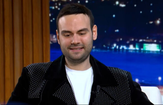 Sabancı ailesinin ünlü ismi Faruk Sabancı'dan maddiyatla ilgili dikkat çeken açıklama! Sosyal medyada yorum yağdı - 3. Resim