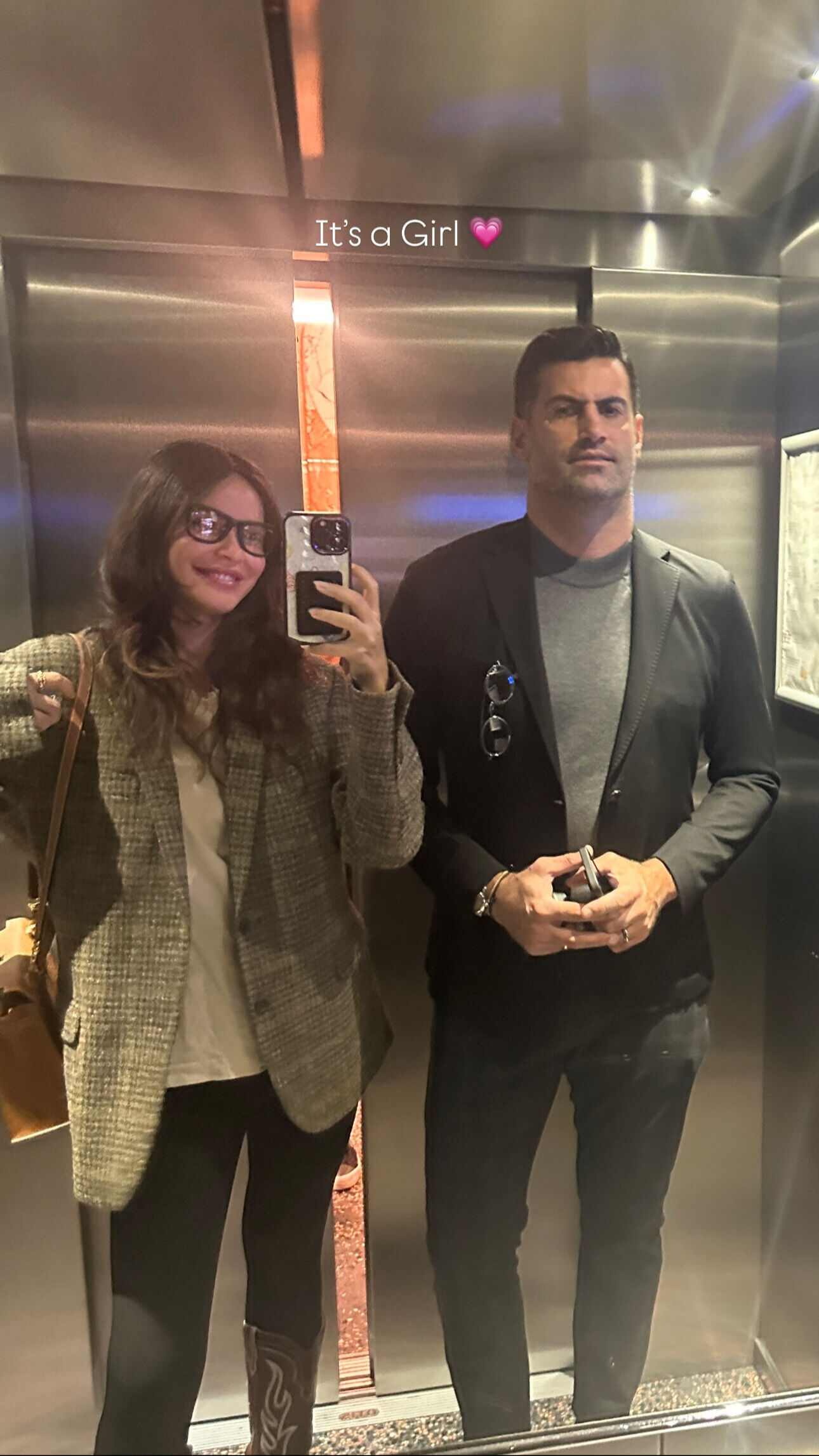 Zeynep Sever Demirel - Volkan Demirel üçüncü çocuklarına kavuştu! Bebeklerinin ismi çok konuşuldu - 2. Resim