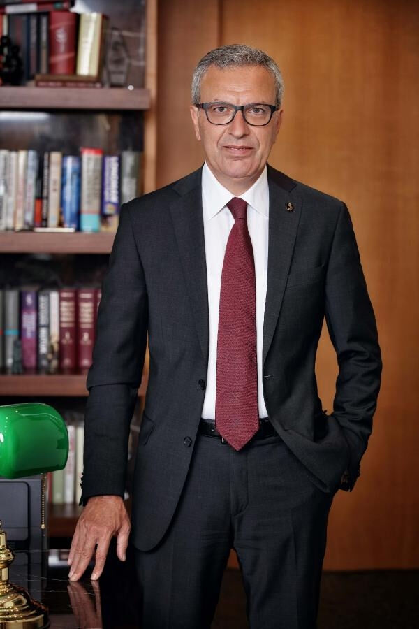 İş Bankası Yönetim Kurulu Başkanı Adnan Bali'den Türkiye vurgusu: Pazarın en kıymetli yerinde dükkânımız var İş Bankası Yönetim Kurulu Başkanı Adnan Bali'den Türkiye vurgusu: Pazarın en kıymetli yerinde dükkânımız var - 1. Resim