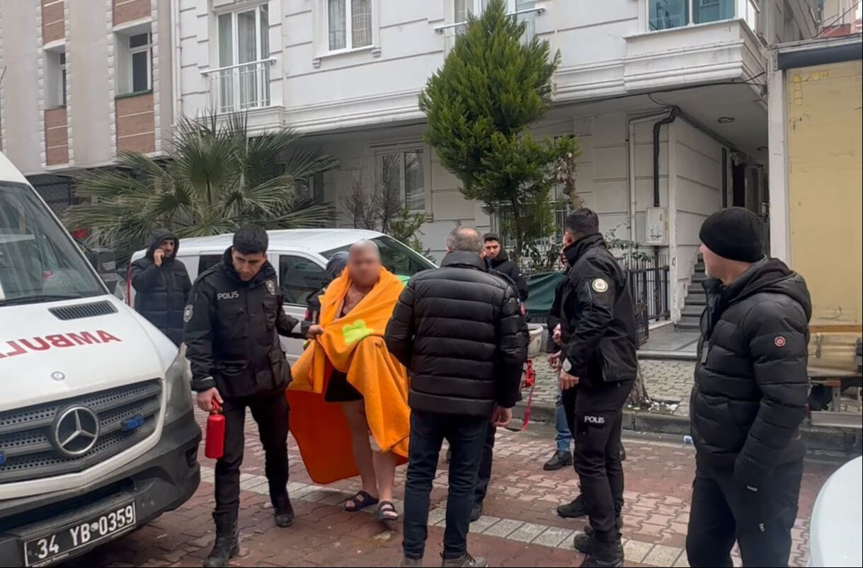 İstanbul'da korku dolu anlar! Özel Harekat kendine zarar veren adam için devreye girdi - 1. Resim