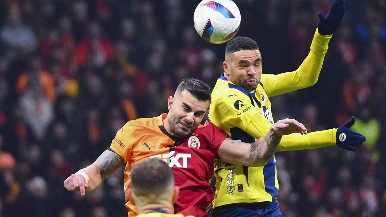 CANLI | Galatasaray - Fenerbahçe - 1. Resim