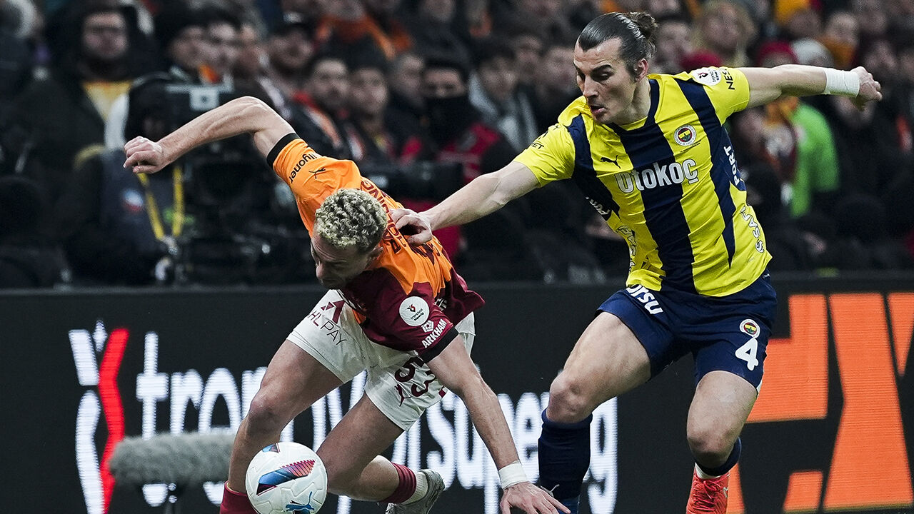 CANLI | Galatasaray - Fenerbahçe - 2. Resim