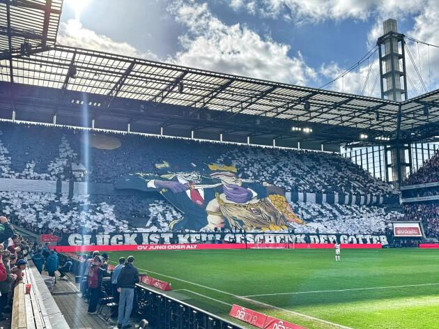 Almanya Ren derbisinde olay koreografi! Taraftar ayağa kalktı - 3. Resim