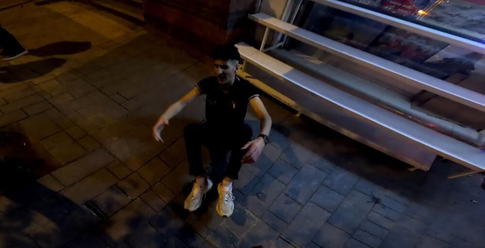 Babasının makam aracını çalan alkollü genç dehşet saçtı! Lüks araçları pert etti Babasının makam aracını çalan alkollü genç dehşet saçtı! Lüks araçları pert etti - 1. Resim