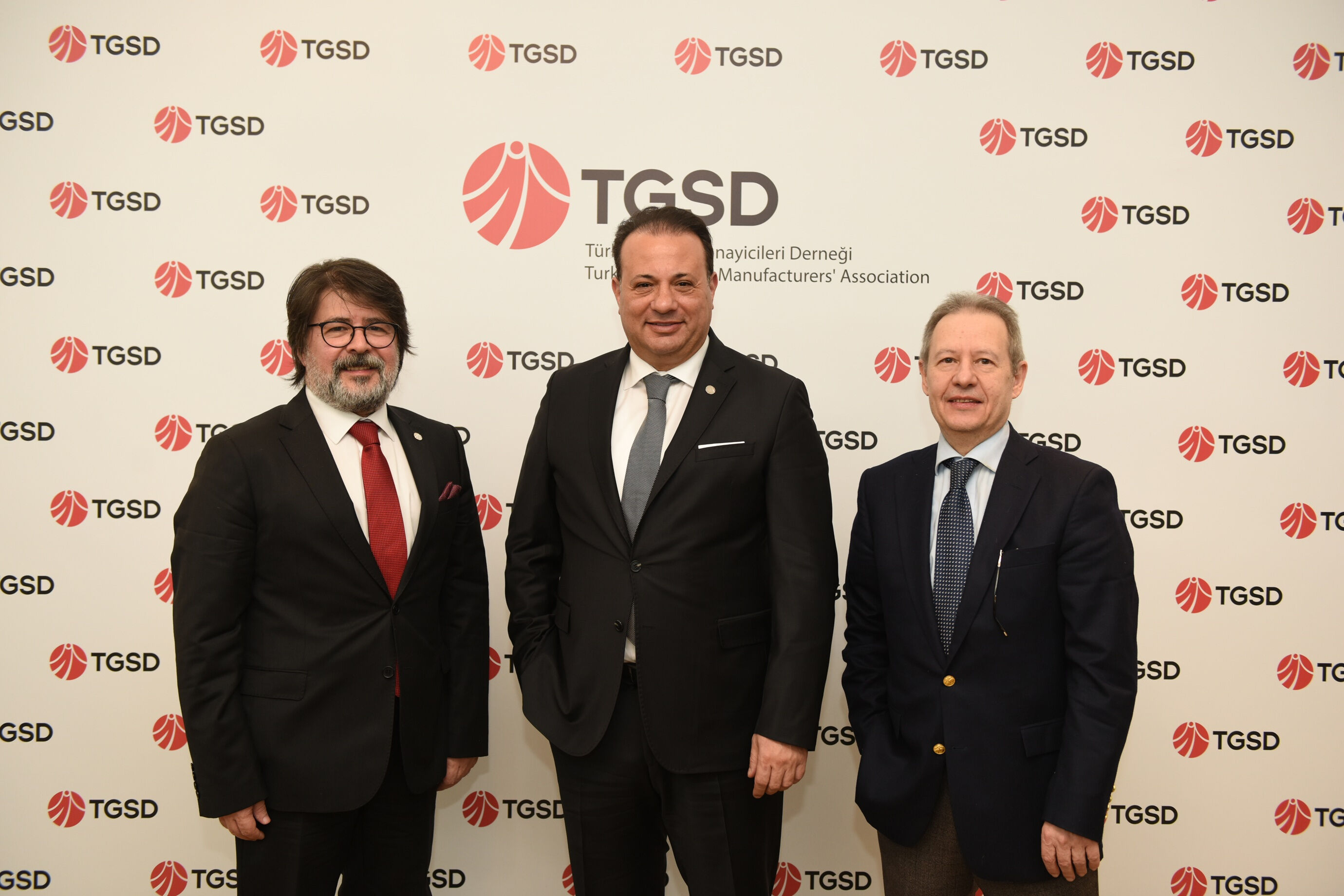 Hazır giyimde Asya'dan yüzde 61 daha pahalıyız! Sektör temsilcileri kur ve faiz desteği bekliyor - 1. Resim