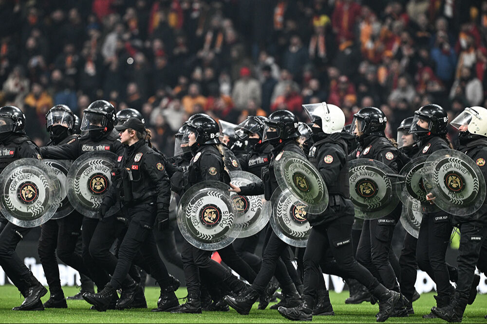 İstanbul Valiliği'nden derbi sonrası açıklama! 71 kişi hakkında işlem başlatıldı - 2. Resim