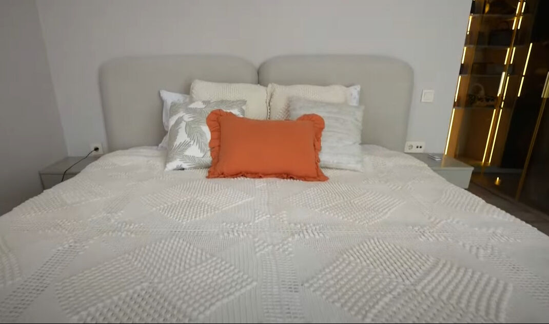 Survivor’ın yıldız ismi Merve Aydın evinin kapılarını açtı! Mütevazi evi çok konuşuldu - 4. Resim