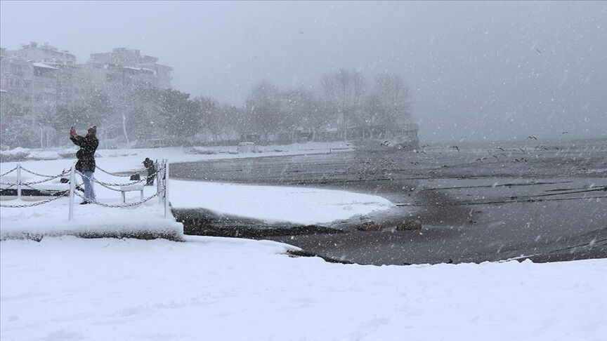Yurdu terk etmeye hazırlanıyordu! Meteorolojiden o bölgelere yoğun kar yağışı uyarısı geldi - 2. Resim