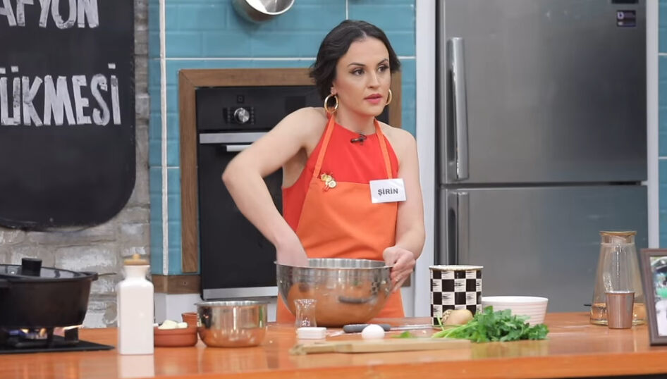 26 Şubat Gelinim Mutfakta kim birinci oldu? Puan durumu ve çeyrek altını kazanan isim - 2. Resim