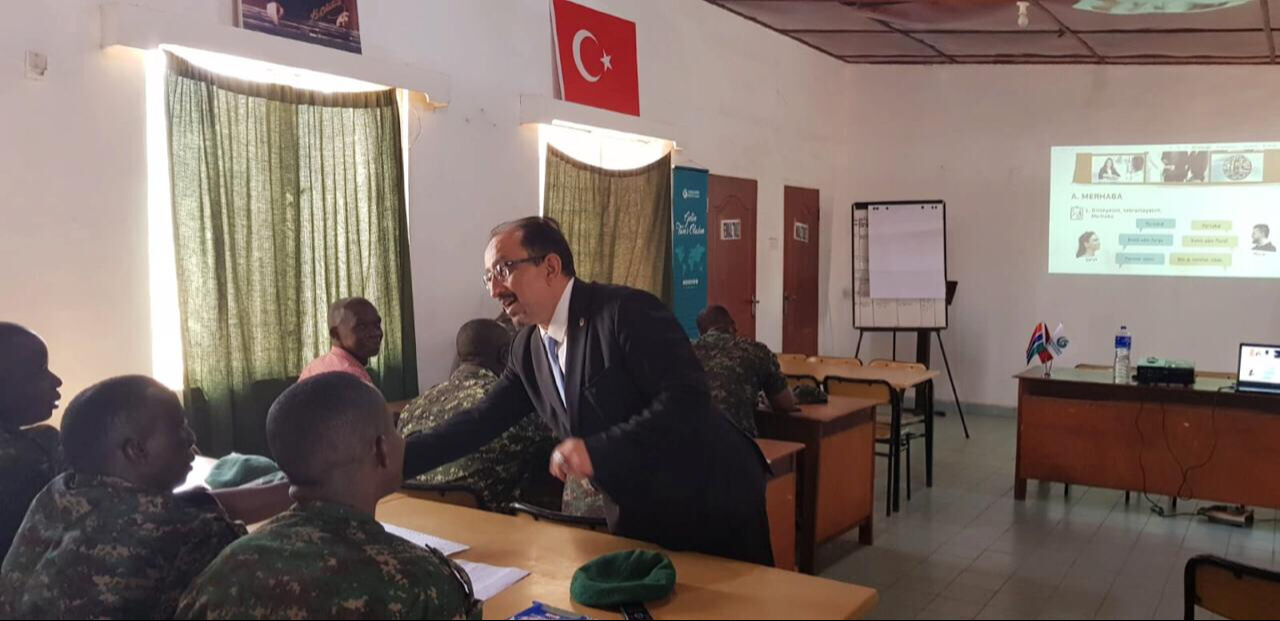 Gambiyalı askerler Türkiye için hazırlanıyor! Türkçe öğrenip askeri eğitim alacaklar - 1. Resim