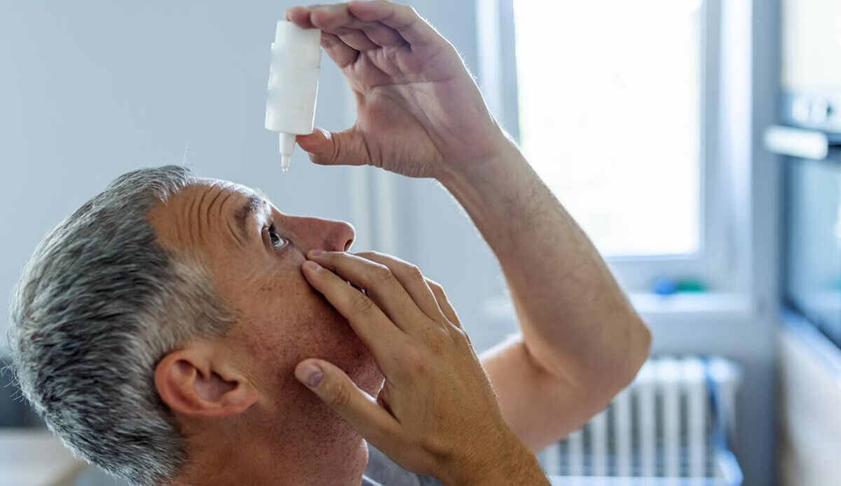 Göz damlası orucu bozar mı? Kulak ve buruna damla damlatmanın oruca etkisi Göz damlası orucu bozar mı? Kulak ve buruna damla damlatmanın oruca etkisi - 1. Resim